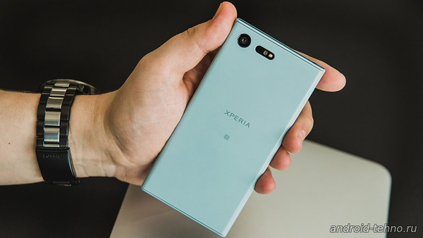 Sony Xperia X Compact маленький телефон с топовым железом